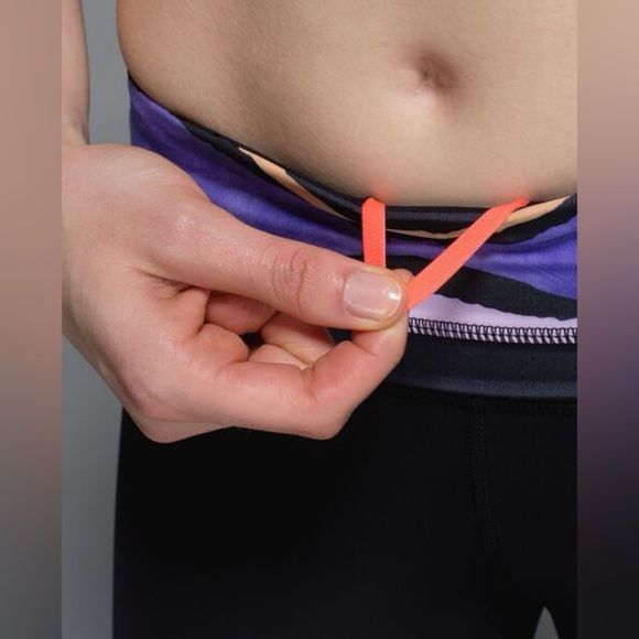 Lululemon Run Inspire Crop II *Block-It Pocket - Picture 3 of 10